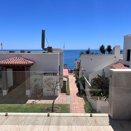Pirata Bungalow Sea Front エステポナ エクステリア 写真